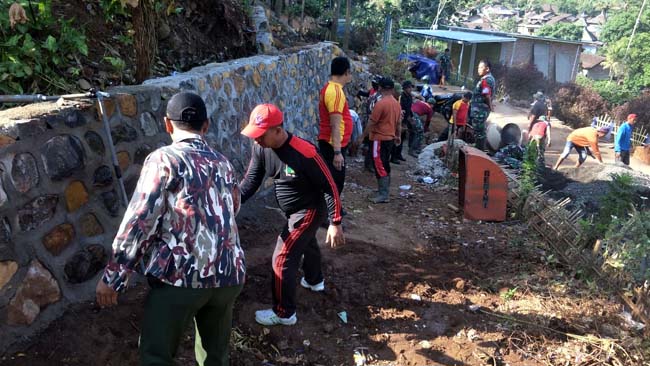 Pembangunan TPT di Desa Jembul